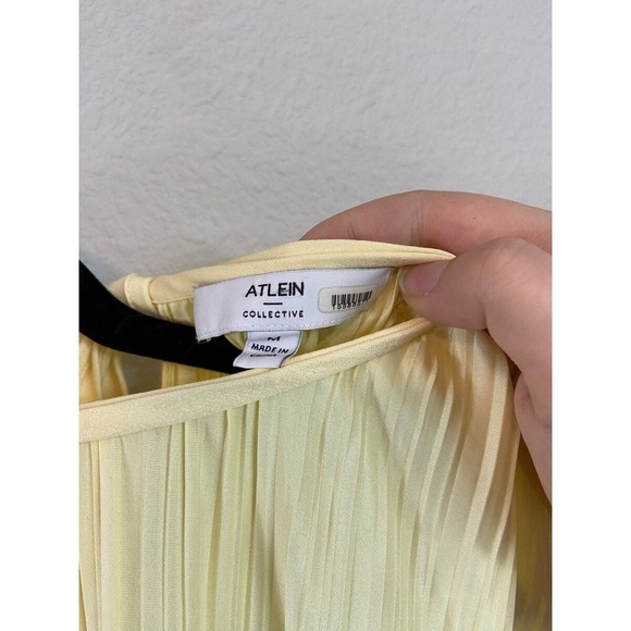 Elegant Atlein Collective Plisse Yellow Midi Dress size M - Picture 9 of 10